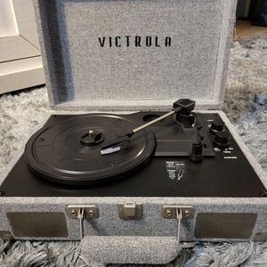 Victoria Portable 45s Record Player (No Cords but I may have one to include)